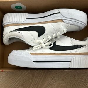 Nike Court Legacy Next